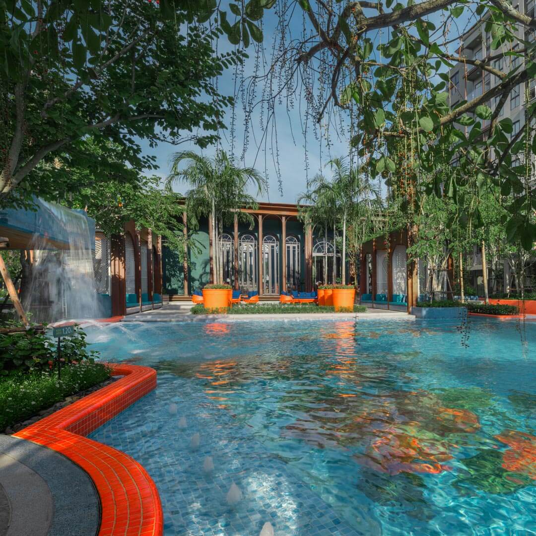 คอนโด หัวหิน ติดทะเล ลา ฮาบานา (La Habana) สระว่ายนํ้ากลางคอนโด