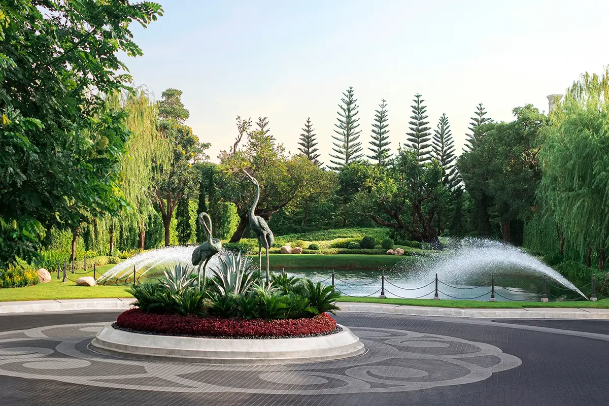 บ้านใกล้รถไฟฟ้า MRT ภายนอกบ้านเดี่ยว บรรยากาศรีสอร์ท ณริณสิริ กรุงเทพกรีฑา