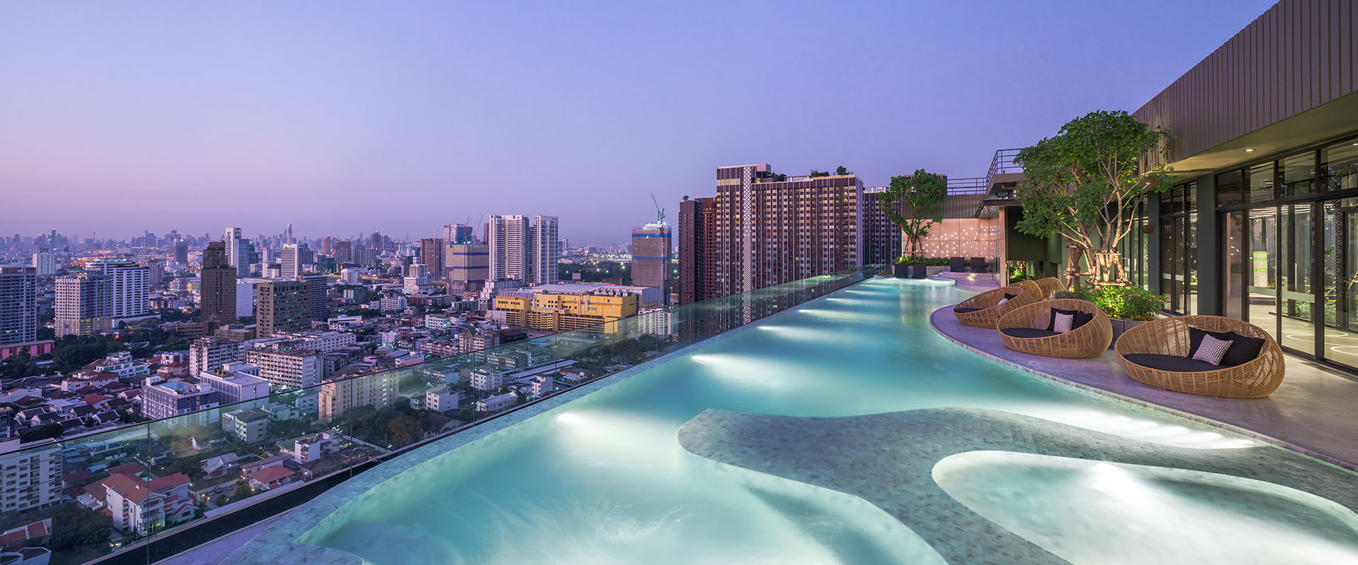 Condominium THE LINE Phahonyothin Park desktop banner